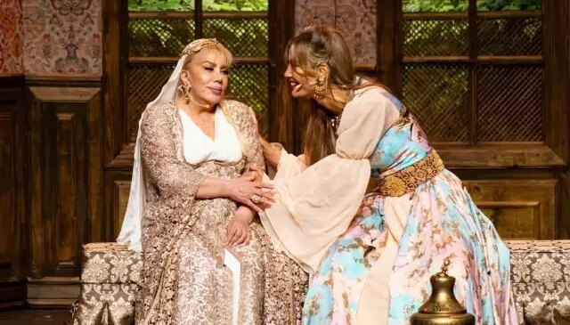 Sahne krizi büyüyor: Mine Koşan ‘7 Kocalı Hürmüz’ müzikalinden çıkarılmasını yargıya taşıdı