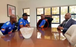 Şampiyon olan futbolculara tam 250.000 dolar verdi