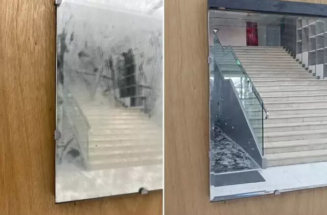 Sanat eserini “kirli ayna” zannetti, 40 yıllık tozu tuvalet kağıdıyla sildi