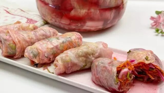 Sarma ve Turşu lezzeti birleşti: Lahana Sarması Turşusu