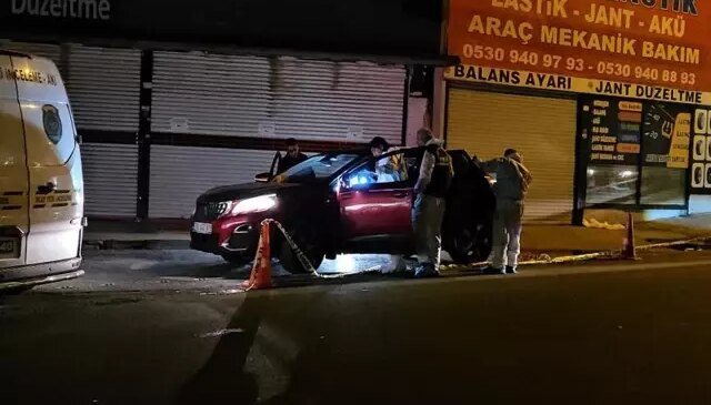 Seyir halindeyken arkadaşlarına kurşun yağdırdı: 2 ölü, 1 ağır yaralı