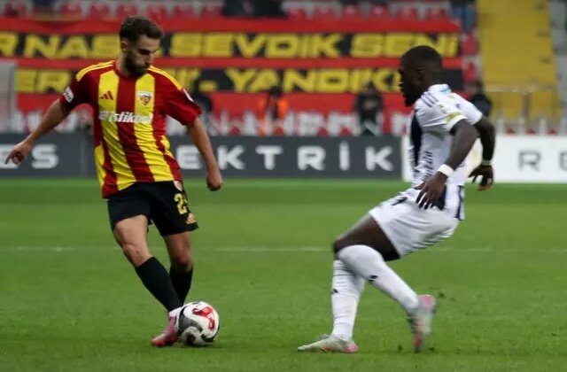Süper Lig’de 5 gollü nefes kesen maç! Kayserispor ilk galibiyetini aldı