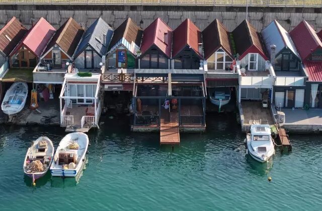 Tapusu bile yok! Fiyatı lüks dairelerle yarışıyor