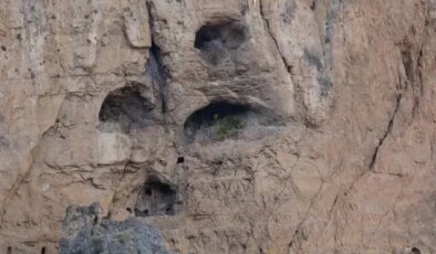 Tarihi mağaradan gelen esrarengiz sesler tedirgin ediyor