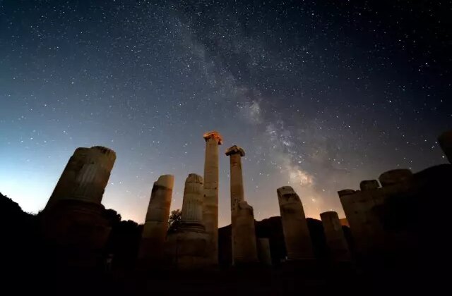 Tarihte paranın ilk basıldığı yer olan Sardes Antik Kenti artık gece de gezilebilecek