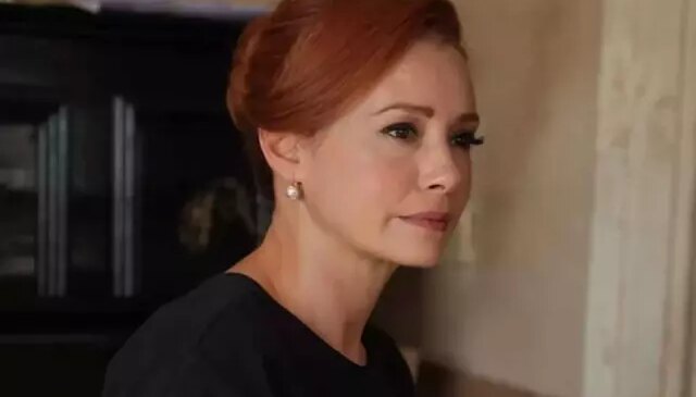 Trafik kazası geçiren Özgü Namal hastaneye kaldırıldı