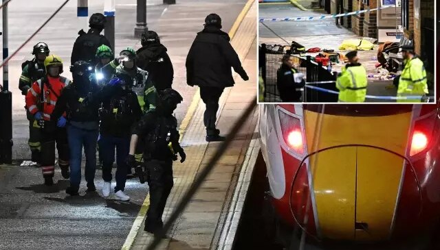 Trende bıçaklı saldırı dehşeti! 9’u ağır 10 kişi yaralandı