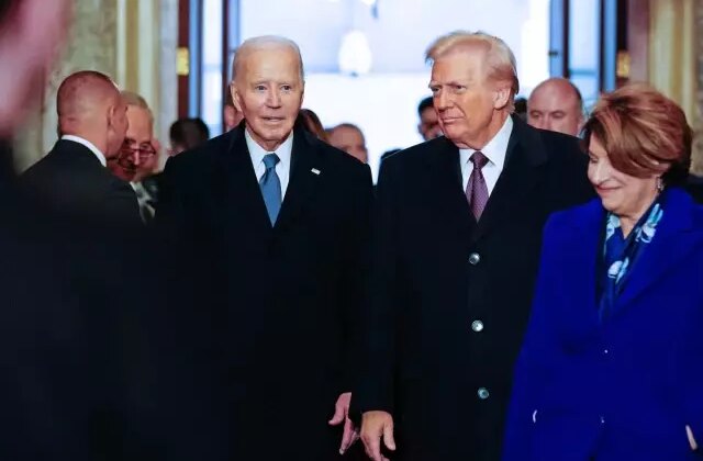 Trump, Biden’ın “bizzat imzalamadığı” tüm kararnameleri iptal etti