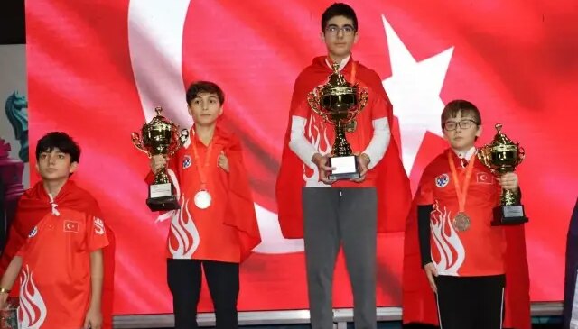 Türkiye’den satrançta tarihi başarı