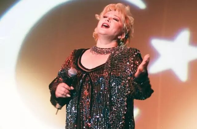 Ünlü sanatçı Muazzez Abacı, 78 yaşında hayatını kaybetti