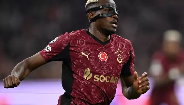 Victor Osimhen, Ajax’a attığı gollerle tarih yazmaya devam ediyor