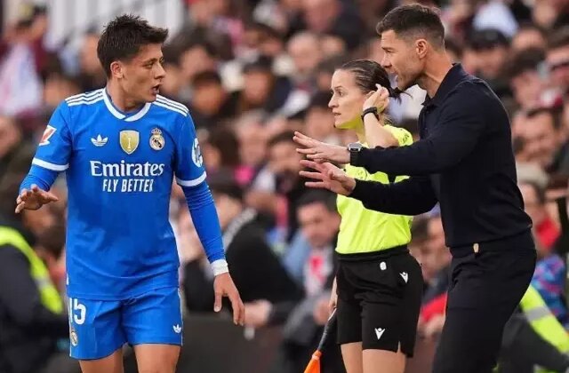 Xabi Alonso, Arda Güler’den özür diledi