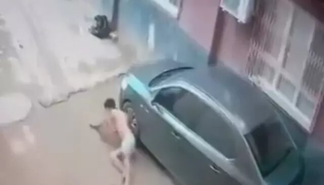 Yasak ilişki cinayeti kamerada! İç çamaşırıyla kaçarken katletti