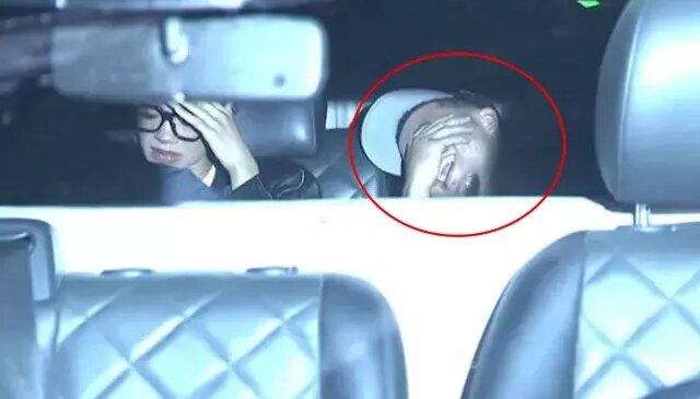 Görüntüdeki bu isim dünyaca ünlü futbolcu! Mekana giriş yapabilmek için akla karayı seçtiler