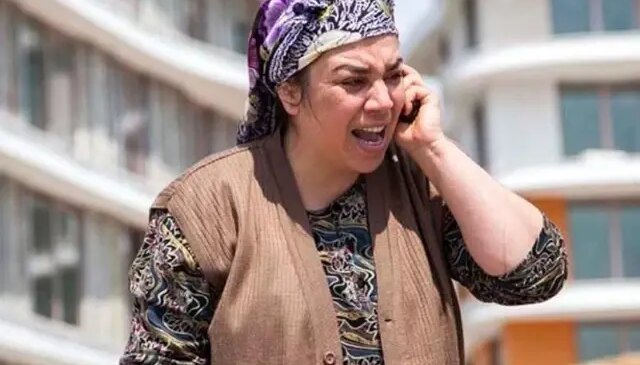 Yeşim Ceren Bozoğlu 30 yıl sonra çocukluk aşkına kavuştu