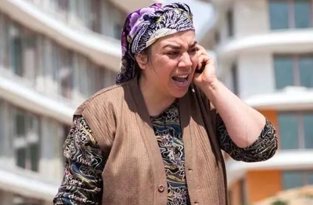 Yeşim Ceren Bozoğlu 30 yıl sonra çocukluk aşkına kavuştu