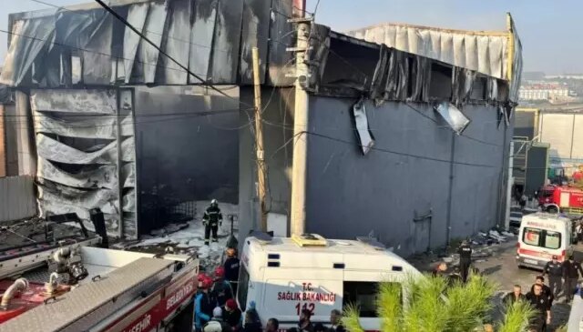 Yılmaz Tunç: Dilovası’ndaki yangına ilişkin bilirkişi heyetinin çalışmaları sürüyor