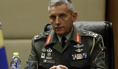 Yunanistan’ın eski Genelkurmay Başkanı’ndan Türkiye’ye alçak sözler: Köpek tasmasını koparırsa…