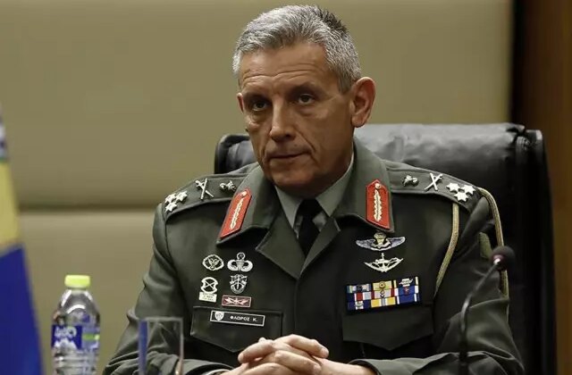 Yunanistan’ın eski Genelkurmay Başkanı’ndan Türkiye’ye alçak sözler: Köpek tasmasını koparırsa…