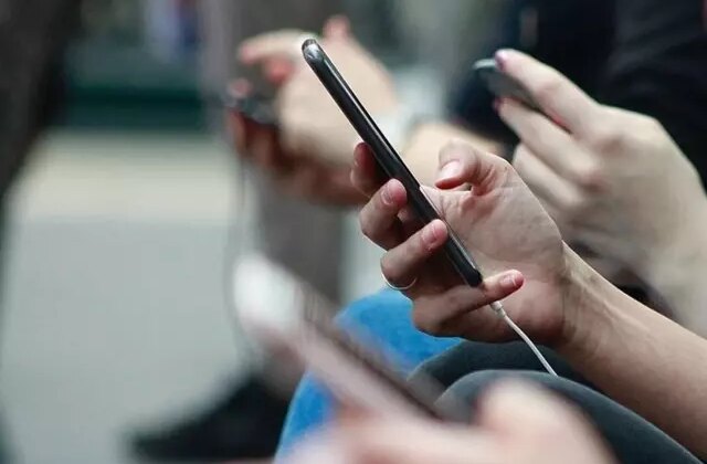 Yurt dışından cep telefonu getirecekler dikkat! IMEI kayıt ücretlerinde büyük artış