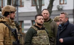 Zelenski’ye en yakın isim yolsuzluk operasyonu sonrası istifa etti