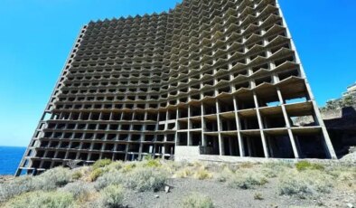 13 yaşındaki kız çocuğu 20 katlı otelden düşerek feci şekilde can verdi