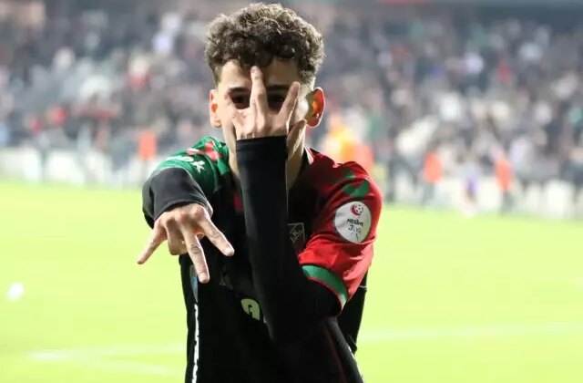 18 yaşındaki Adem Yeşilyurt yeteneğiyle Avrupa’nın transfer gözdesi oldu