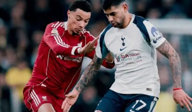 2 kırmızı, 3 gol! Dev maçta kazanan Liverpool