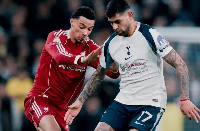 2 kırmızı, 3 gol! Dev maçta kazanan Liverpool