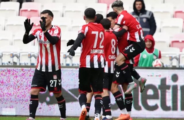 -5 derecede kritik 3 puan! Sivasspor galibiyeti hatırladı