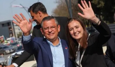 6 ay içinde ikinci belediye başkanını kaybeden Özel’den duygusal veda