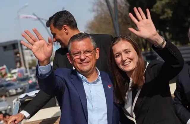 6 ay içinde ikinci belediye başkanını kaybeden Özel’den duygusal veda