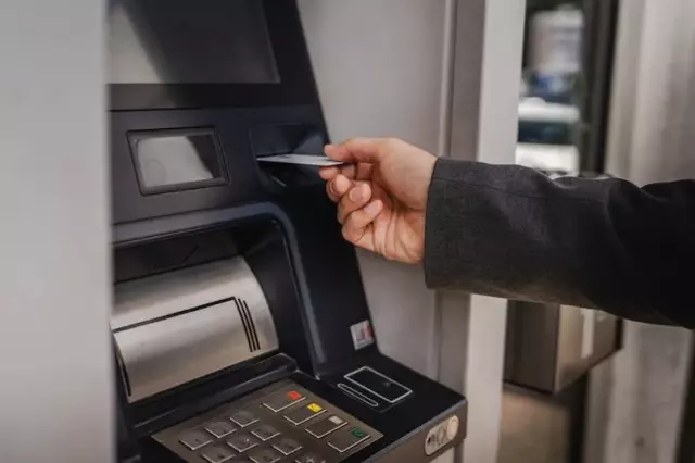 70 yillik dev banka 51 subesini kapatiyor 19341106 9769 o