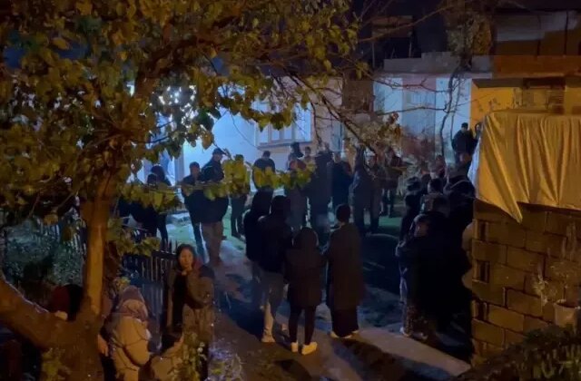 Kendi evinde eşini ve bacanağını öldürüp kayıplara karıştı