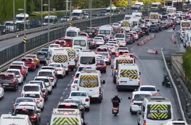 Akaryakıta gece yarısı bir büyük indirim daha geldi