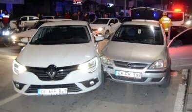 Alkollü sürücü emniyet müdürünün bulunduğu makam aracına çarptı