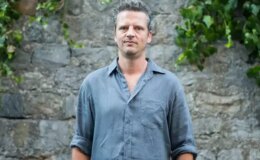 Altın Portakal ödüllü yönetmen, evinde silahlı saldırıya uğradı