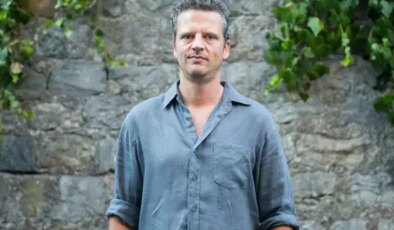 Altın Portakal ödüllü yönetmen, evinde silahlı saldırıya uğradı