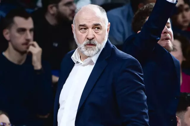 anadolu efes ispanyol basantrenor pablo laso ile 19343660 5586 o