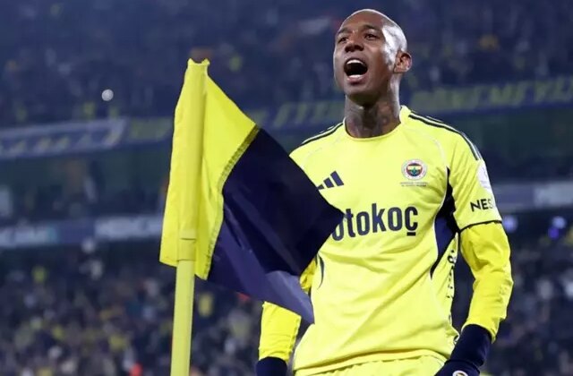 Anderson Talisca alev alev yanıyor