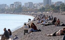 Antalya’da bir günde iki mevsim! Gündüz denize giren akşam soba yakıyor