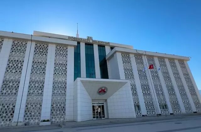 Antalya Döşemealtı Belediyesi’ne yolsuzluk operasyonu! 10 kişi gözaltına alındı