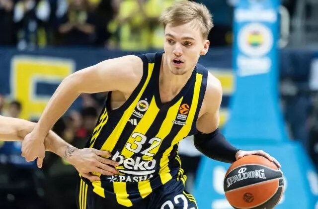 Arturs Zagars’tan Fenerbahçe Beko’ya kötü haber