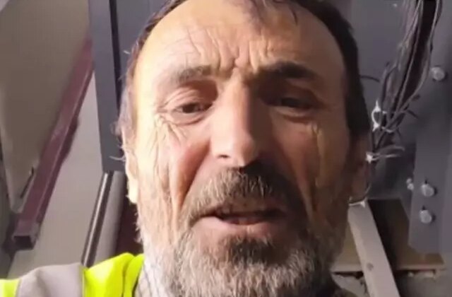 Asansörün altına girdi, ölüme meydan okudu!