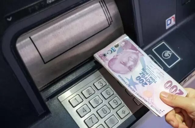ATM’lerde yeni dönem: Mahkeme kararı olmadan hesabınız dondurulabilir