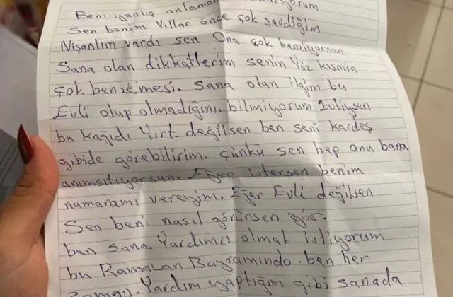 Aynı iş yerinde çalıştığı 60 yaşındaki erkeğin yazdığı mektubu paylaştı: Evli değilsen…