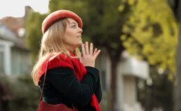 Bahar dizisi bu akşam final yapıyor! Ekip son set gününde veda pastası kesti