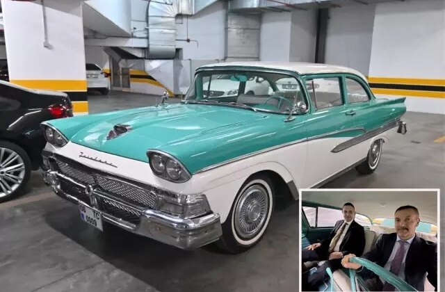 Bahçeli, klasik otomobillerinden birini MYK Üyesi Teoman’a hediye etti