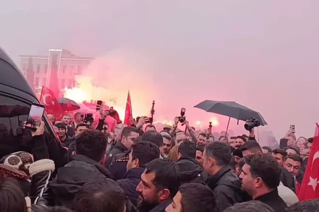 bakan kurum a baba ocaginda coskulu karsilama 19340500 7219 o