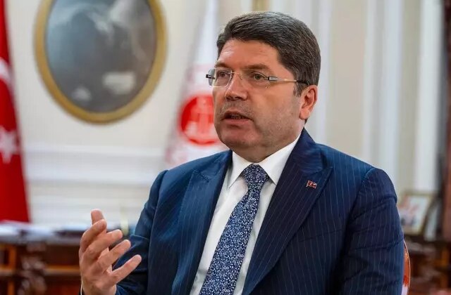 Bakan Tunç’tan Bursaspor ve Leyla Zana açıklaması